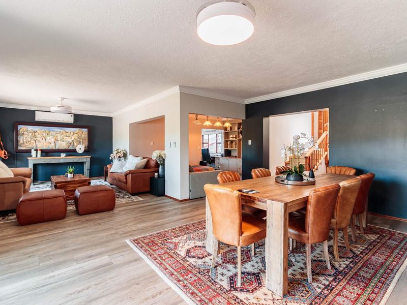 Directors Home For Sale - Photo 10