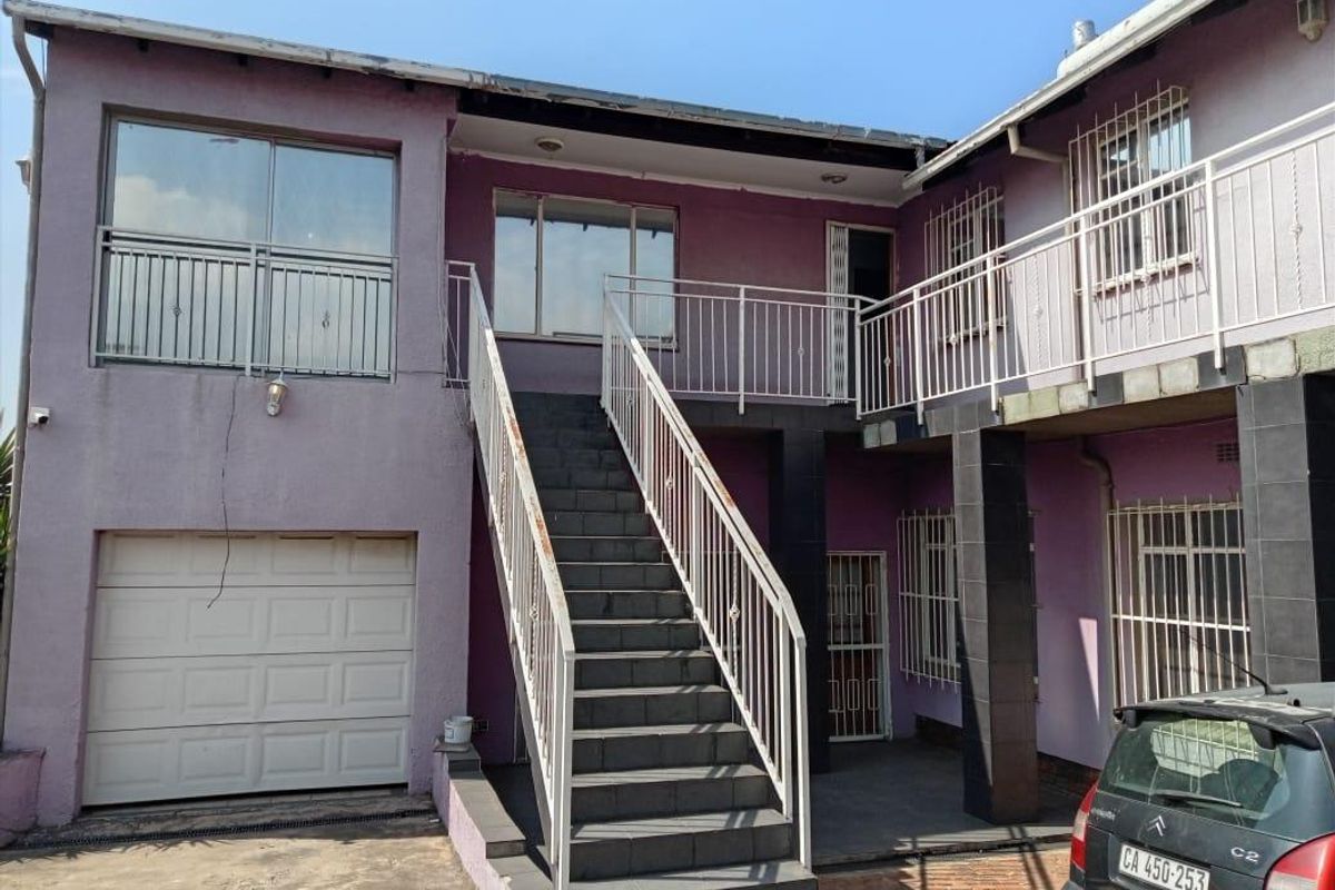 2 Houses in One!!! - Photo 4