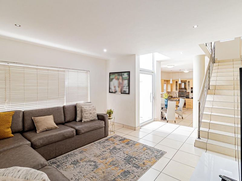 Modern Luxury Meets Secure Estate Living in the Heart of Ferndale - Photo 7