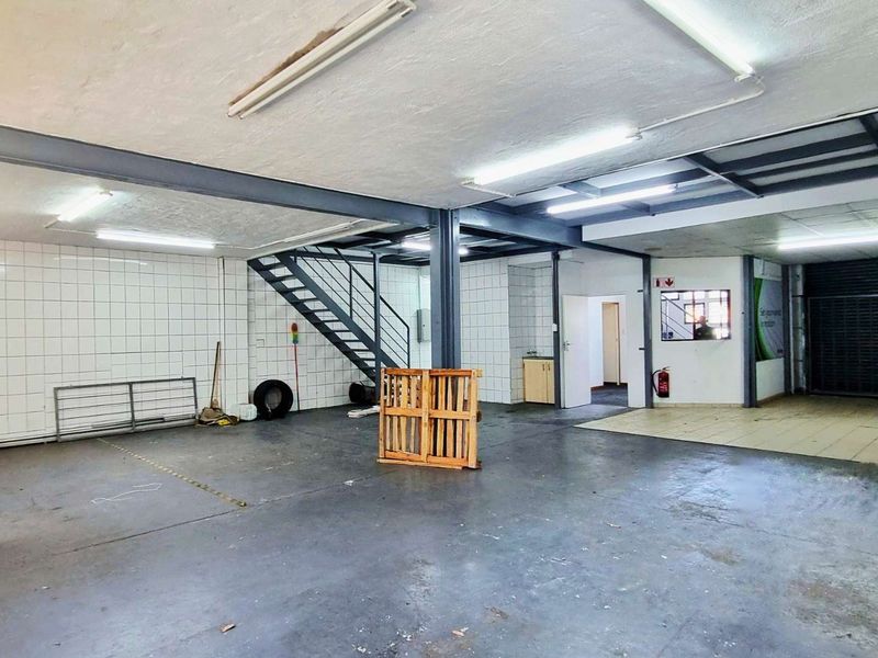 Mini Warehouse to Let | Briardene | 3-Phase 60A | 01 Feb 2026 - Photo 2
