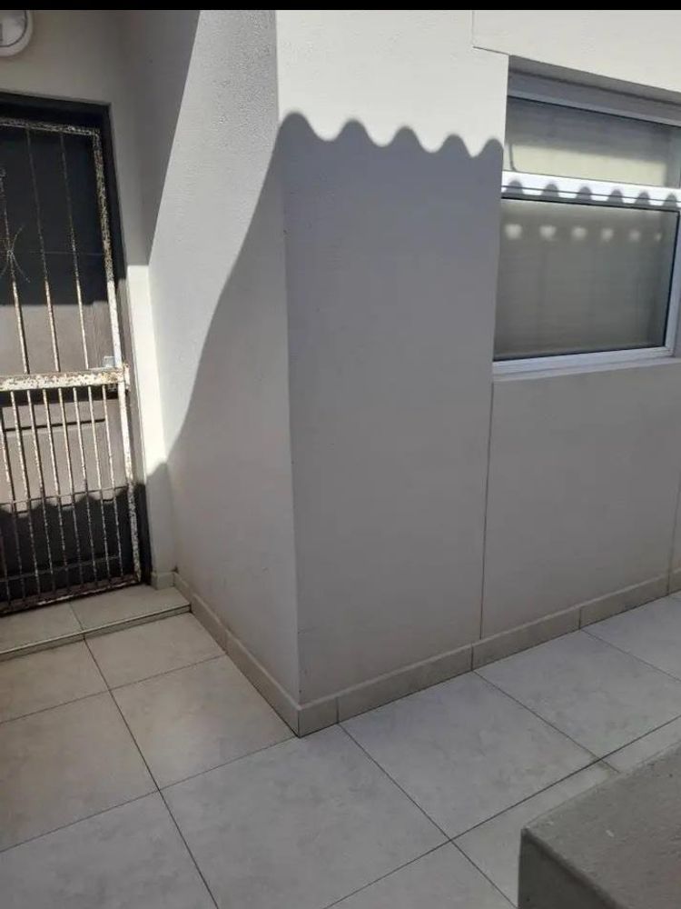 Security gate at unit