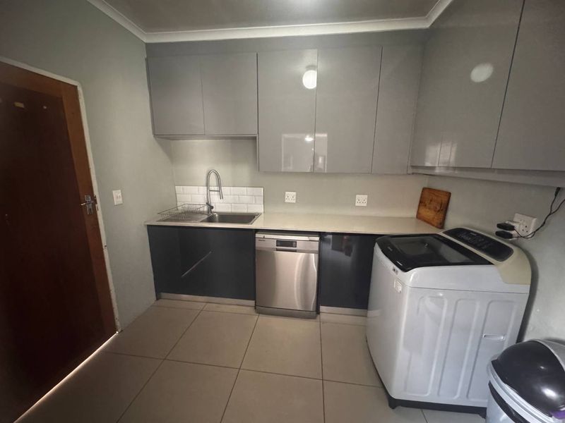 Move In Ready Family Home - Photo 6