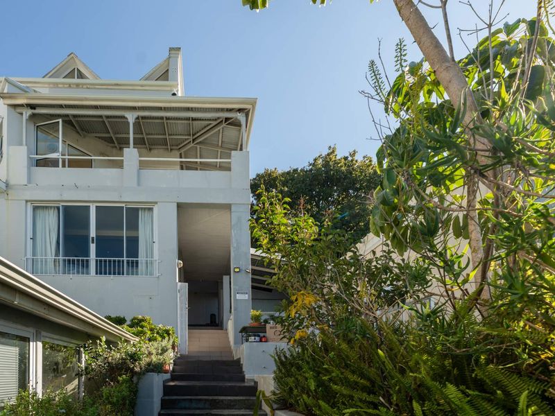 Ideal Investment Opportunity For Airbnb Or For The Family Looking For Multiple Accommodation In Sought-after Fernwood, Newlands - Photo 2