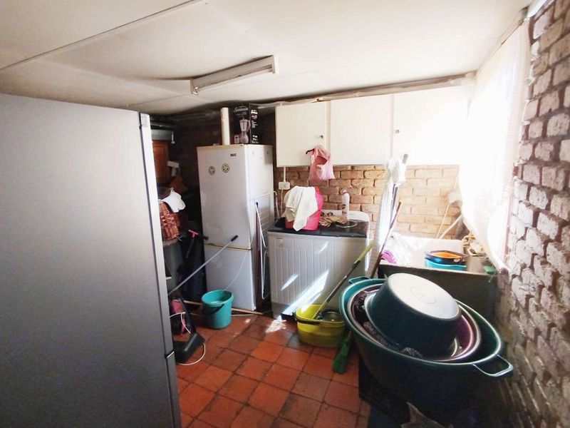 SPACIOUS 4 BEDROOM HOUSE FOR SALE IN DOORPOORT - Photo 7