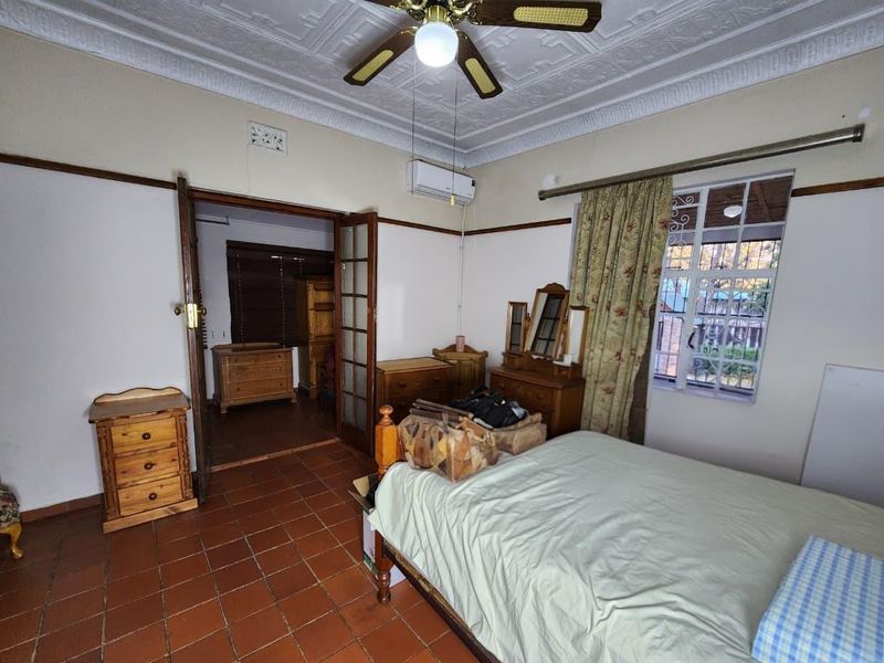 Character, Charm and Space in a Prime Riviera Location - Photo 5