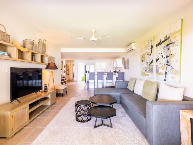 EXCLUSIVE BEACHFRONT SANCTUARY. - Photo 7