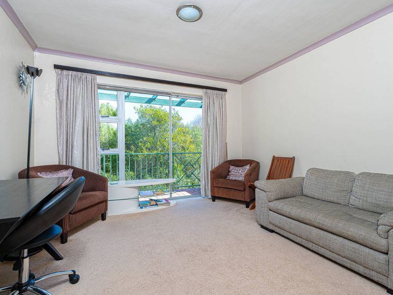 Secure Apartment with Mountain Views in Well-Run Complex - Photo 5