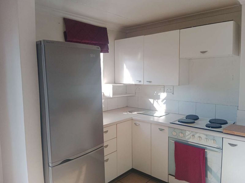 Two-Bedroom, 2-Bathroom Loft Apartment in Secure Estate - Close to Wits University - Photo 7