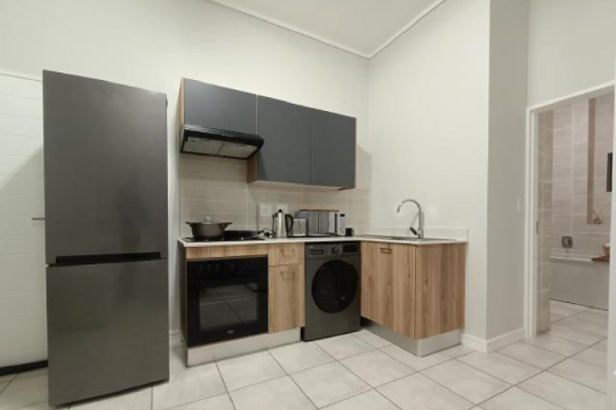 "GreenCreek Elegance: 1-Bed, Prime Location!" - Photo 2