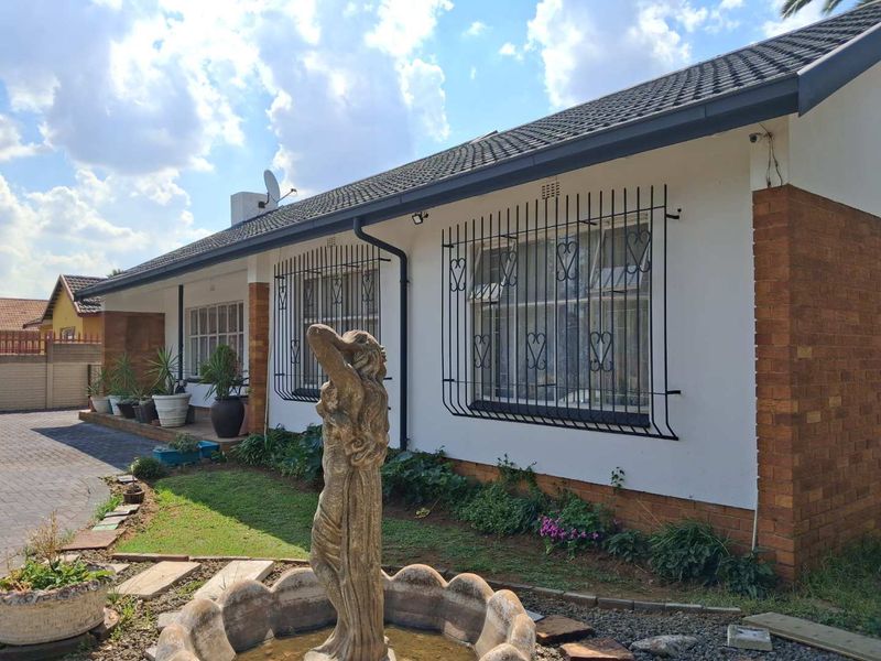 3 Bedroom House For Sale in Vanderbijlpark SE6 - Photo 3