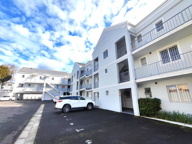 Renovated 2 bedroomed apartment in Claremont Upper - Photo 3