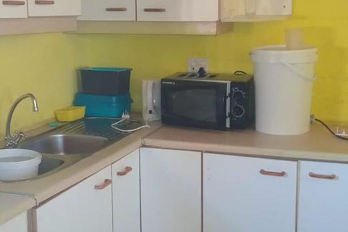 Cozy 2-Bedroom Start-Up Home for Sale in Harare - Photo 4