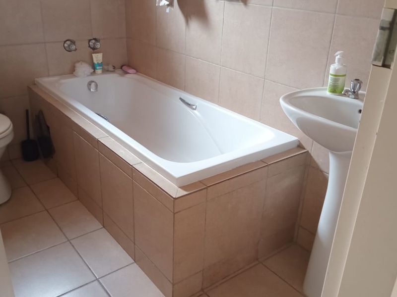 3 Bedrooms House - Photo 10