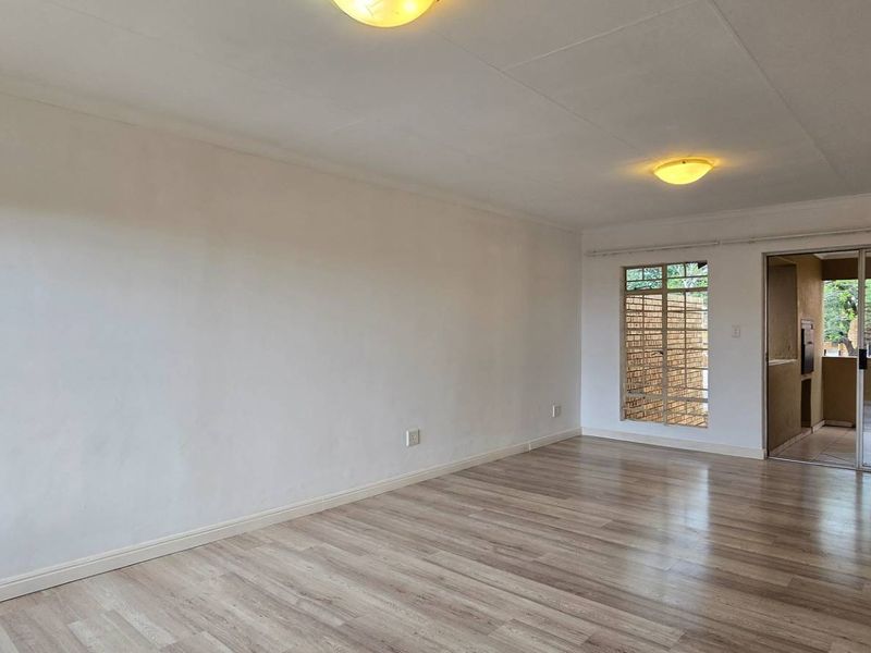 Spacious First-Floor Living in The Wilds Estate – Comfort, Security & Lifestyle - Photo 9