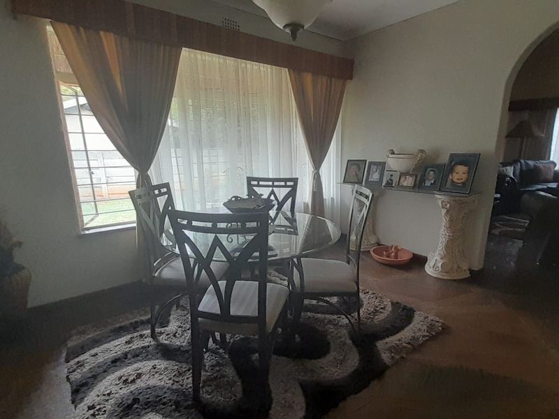 Relaxing Family Home - Photo 5