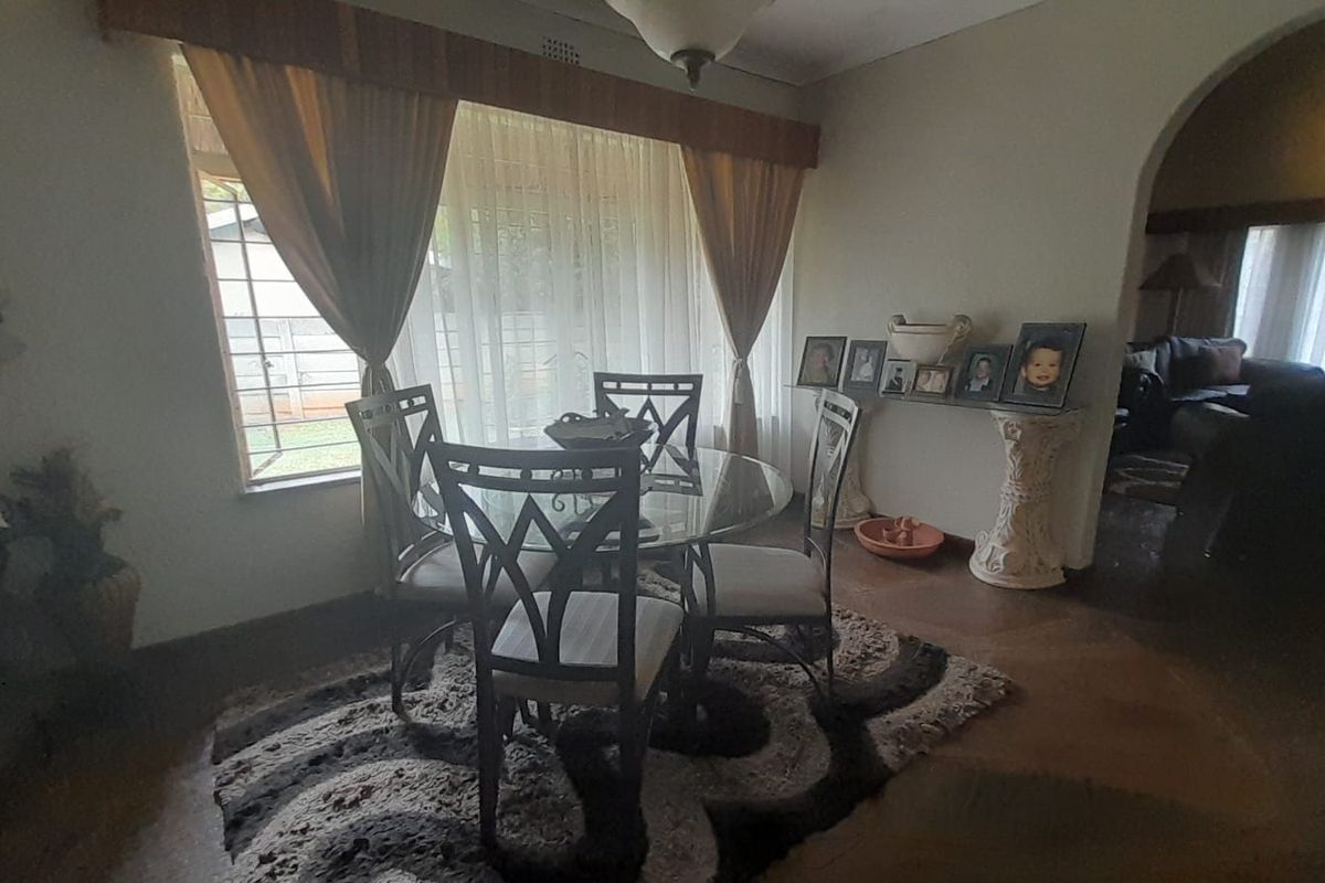 Relaxing Family Home - Photo 5