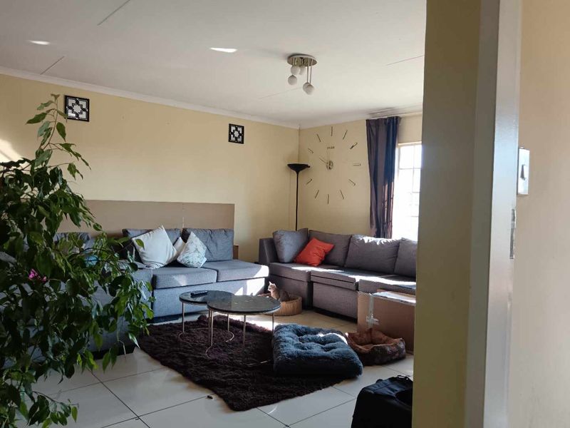 1st floor flat - Photo 8
