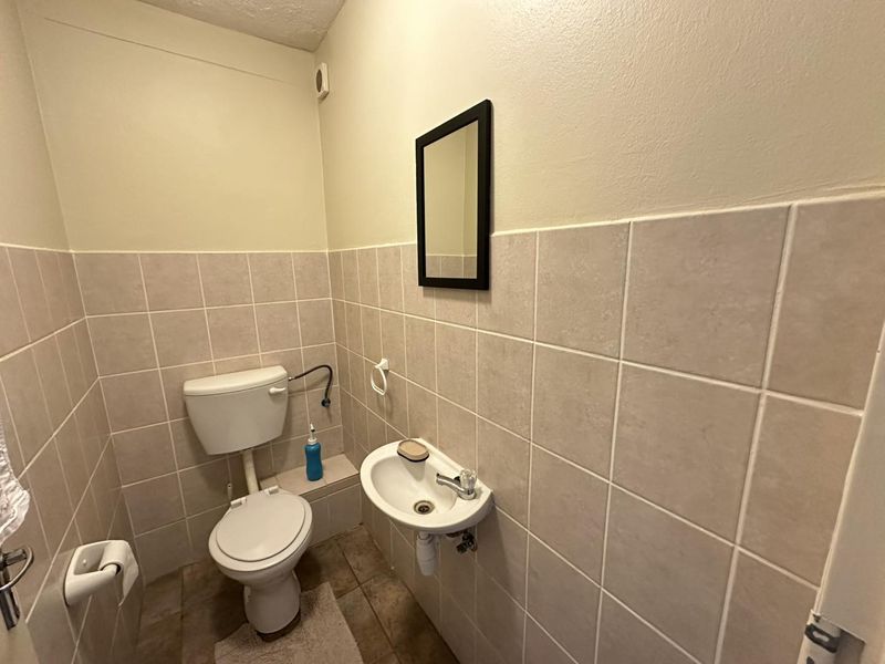 2 Bedroom Townhouse For Sale in Pioneers Park - Photo 6