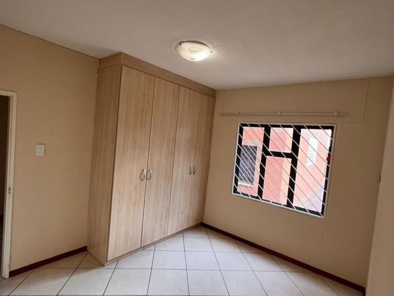 2-bedroom apartment for Sale - Photo 3