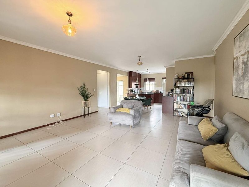 Modern Secure and Private 3 bedroom cluster - Photo 7