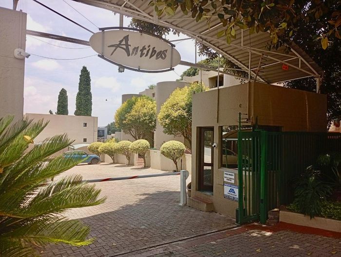 Property #2468092, Apartment For Sale in Morningside