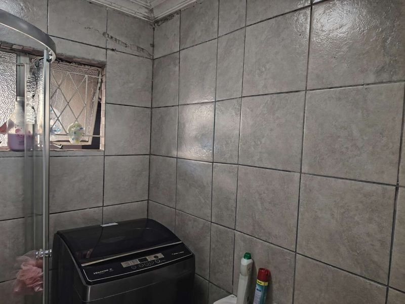 3-Bedroom Ground Floor Unit in Oakwood Complex Benoni – Excellent Value for Families or Investors - Photo 9