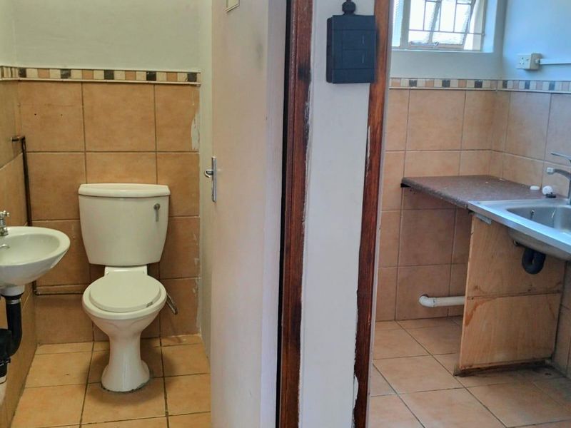 Prime Office to buy in 87 Kellnerstreet, Westdene - Photo 7