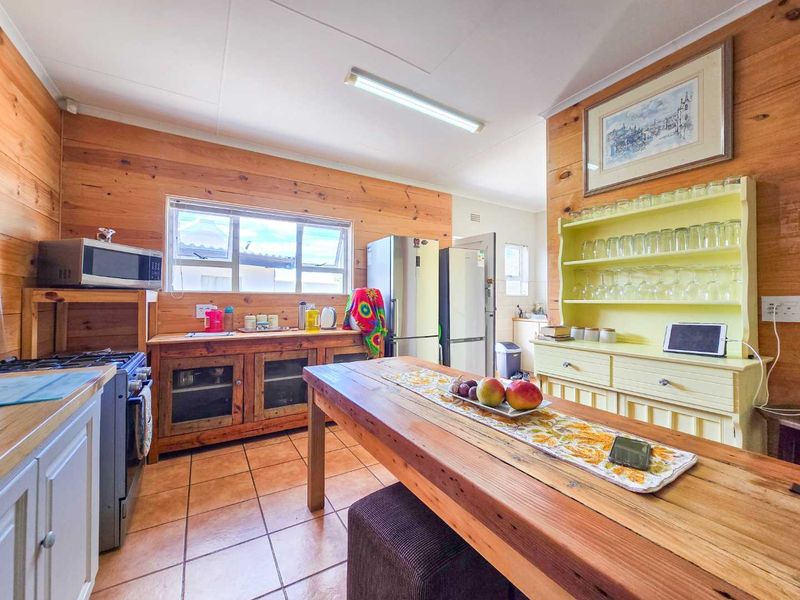 Four bedroom family home for sale in Harbour area. - Photo 6