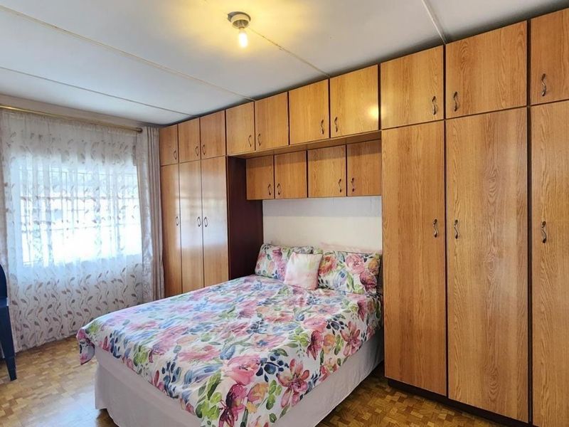 2 Bedroom Home in Moorton with Ample Parking - Photo 9