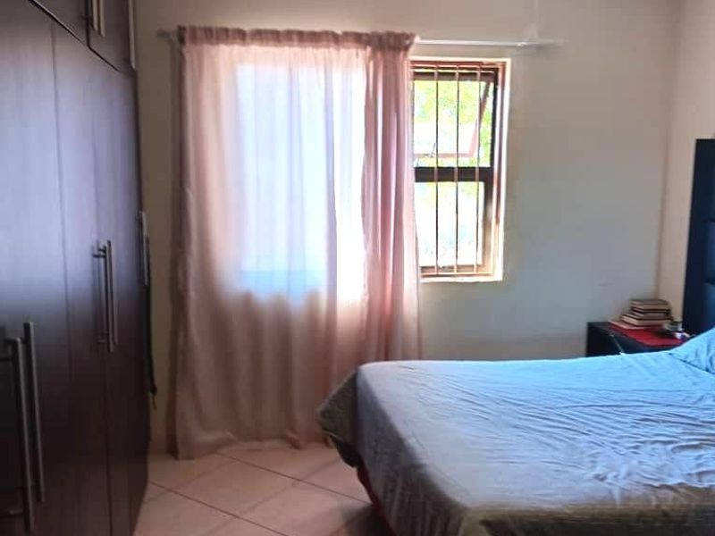 Family Home - Photo 6