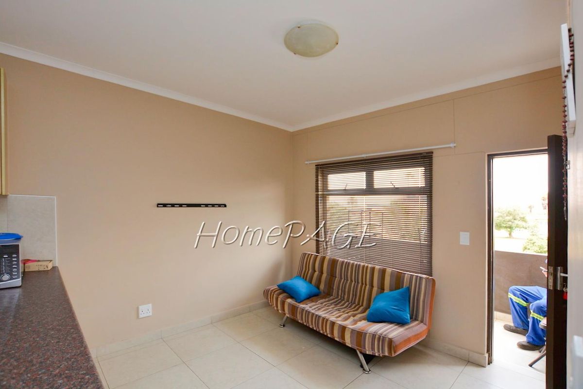 Hermes, Walvis Bay:  Apartment in Edelweiss Heights is for sale - Photo 4