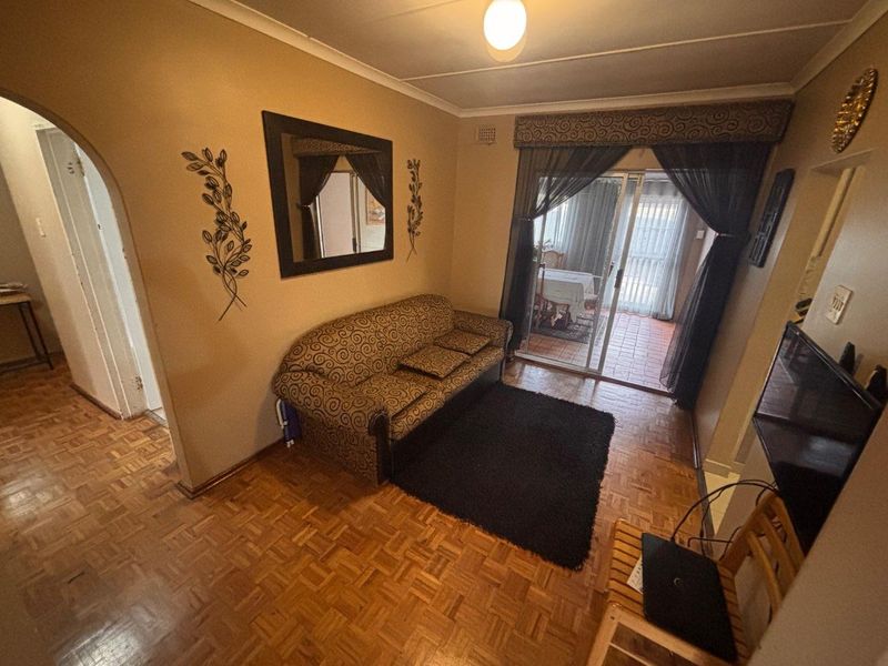 Spacious Family Living with Endless Potential in Sarnia - Photo 9
