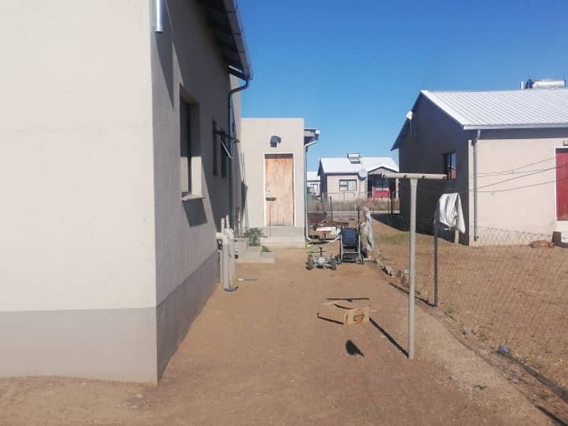 Modern House For Sale-Okahandja - Photo 3