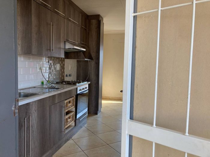 Property #2424709, Apartment For Sale in Jabulani