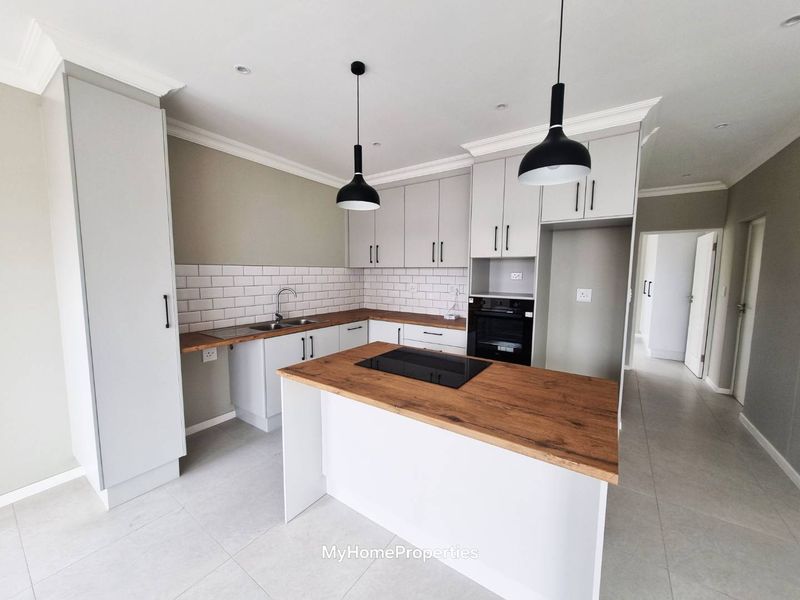 3 Bedroom Townhouse for Sale, Ext 23, Swakopmund | 3 Schlafzimmer Townhaus zu Verkaufen, Swakopmund, Namibia - Photo 2