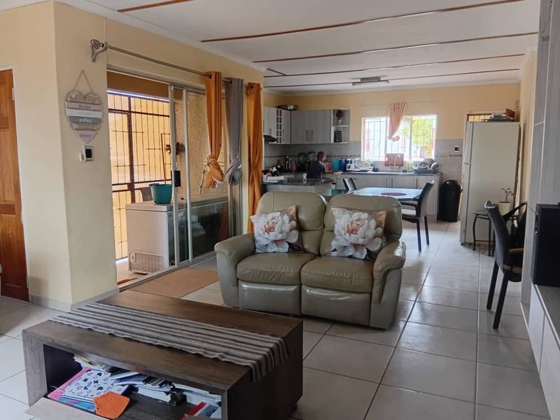 Free Standing House for Sale in Okahandja - Photo 9