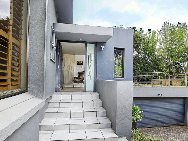 Tastefully Modernized Family Home with Ample Entertainment Spaces and Stunning Views - Photo 3