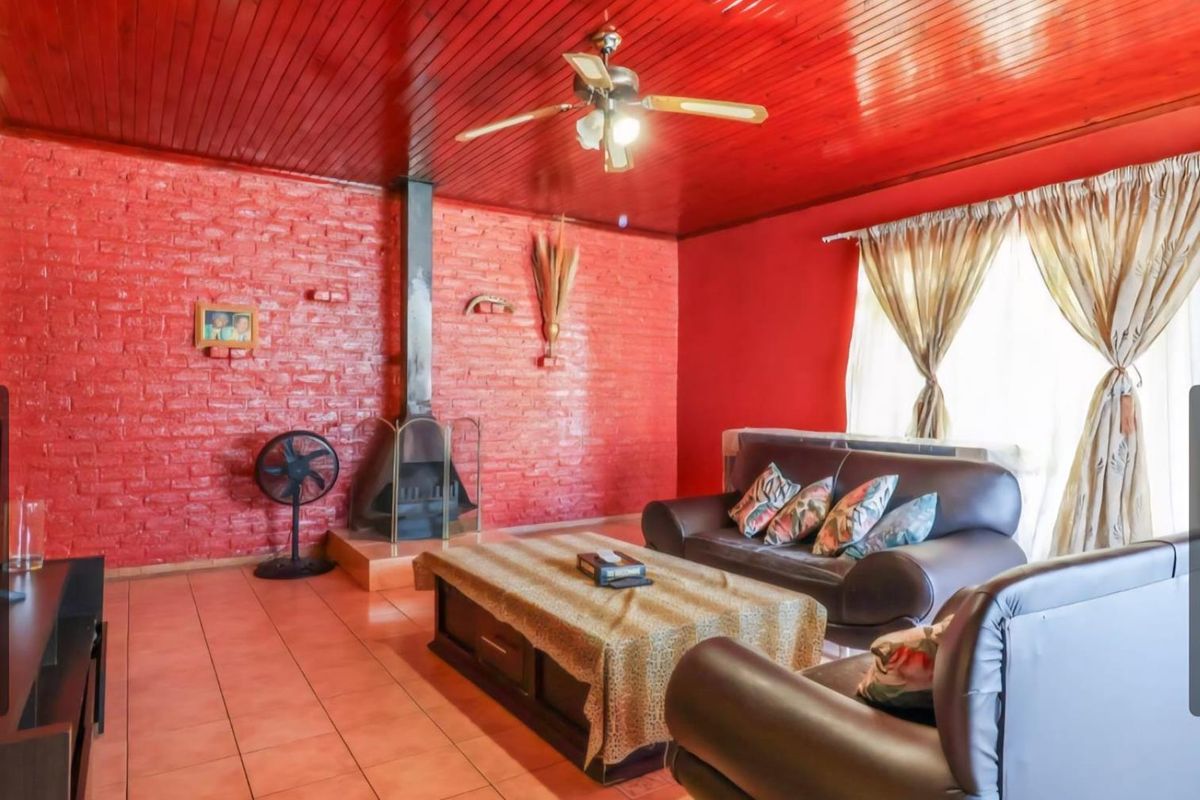 Your perfect family Home  with study, work from home, large back garden and storage, Awaits! - Photo 4