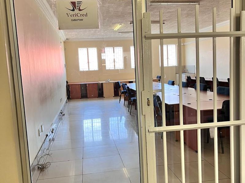 Office to Rent in Southern Industrial Area - Photo 3