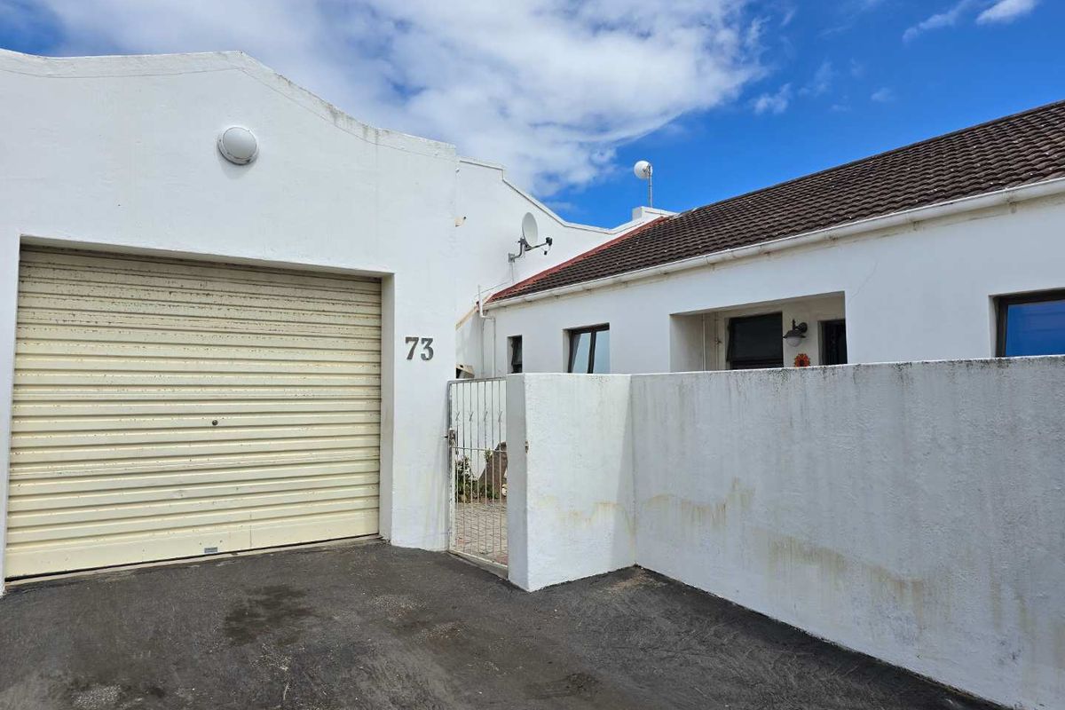 Lock-up-and-Go in the beautiful Brett la Roche - Photo 3