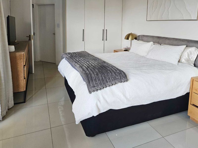 2 bedroom fully furnished apartment in Bryanston - Photo 3