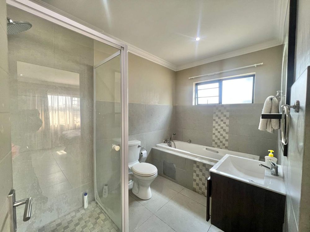 En-suit Bathroom 