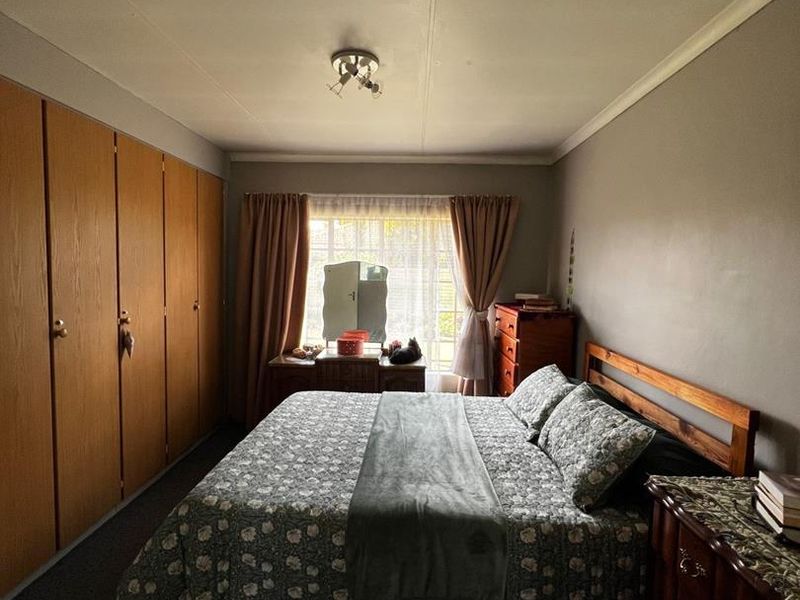 Spacious 3-bedroom town house is your home - Photo 10