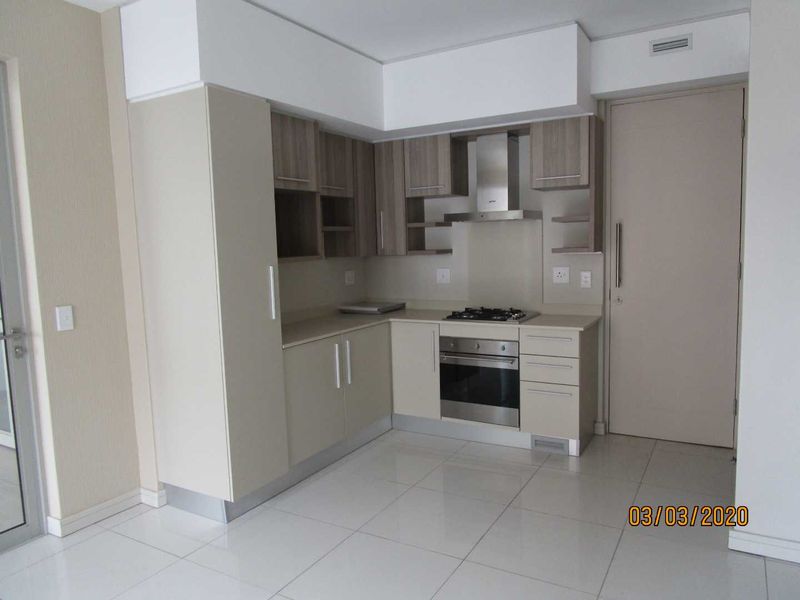 STUPENDOUS ULTRA MODERN 2 BED LUXURY APARTMENT  IN ROSEBANK - Photo 4