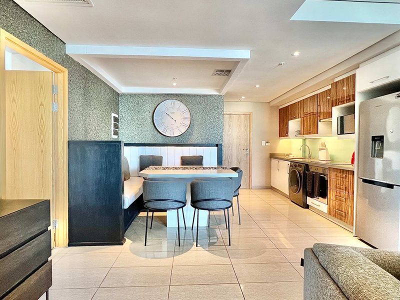 2 BEDROOM | 2 BATHROOM APARTMENT - Photo 8