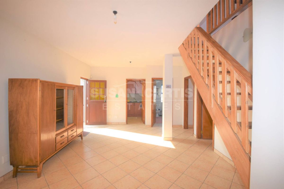 House with flat in Long Beach - Photo 2