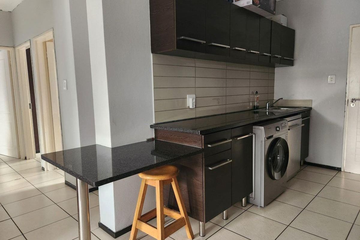 Modern 2-Bed Sanctuary with Scenic Views - Photo 5