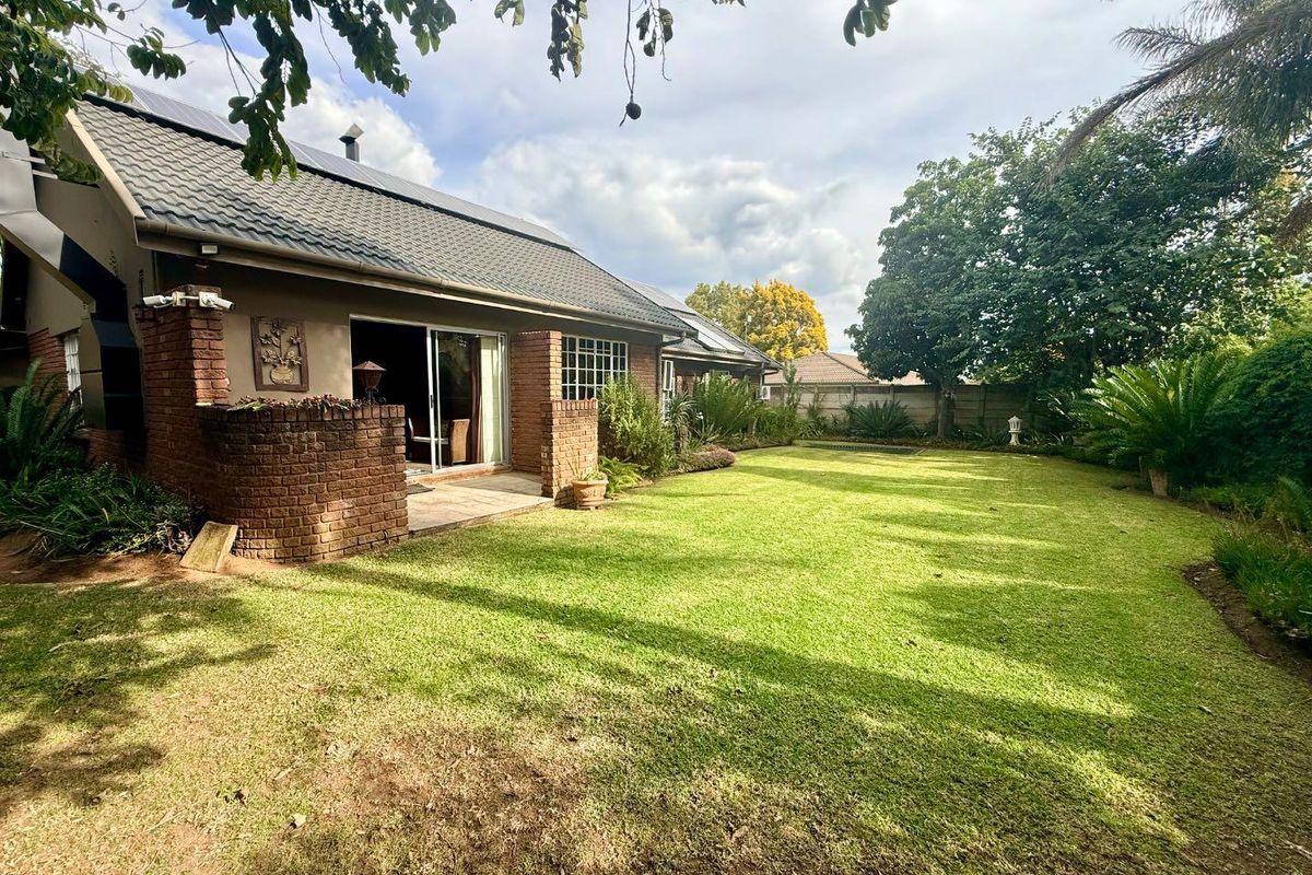 Beautiful 4 Bedroom house for sale in vryheid - Photo 2