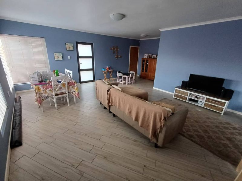 Starter Home - Photo 9