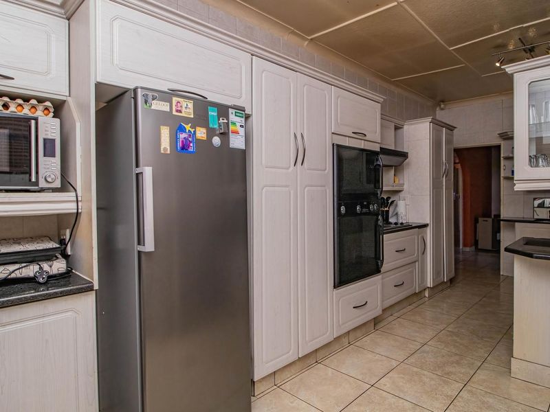 2 Homes, Huge Parking, Off Grid Water - DONT' MISS OUT... - Photo 5